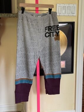 Vintage Freecity 3/4 Heather Gray Joggers with Maroon & Teal Cuffs size large